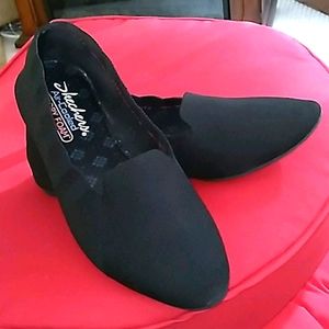 Skechers stretch fit ballerina flats.